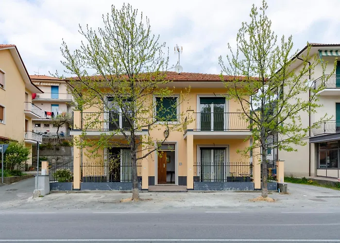 Casa Degli Artisti 1 卡萨察利古勒