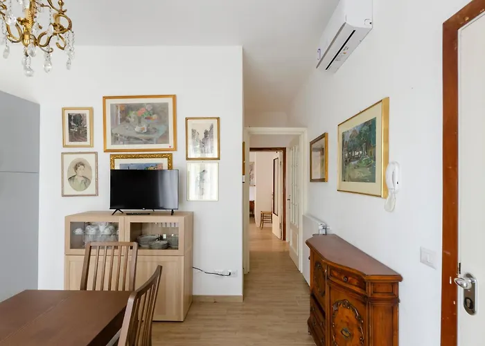Casa Degli Artisti 1 卡萨察利古勒